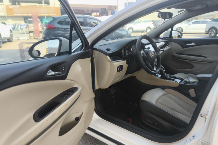 别克 威朗 2015款 三厢 15S 自动领先型中控内饰7003