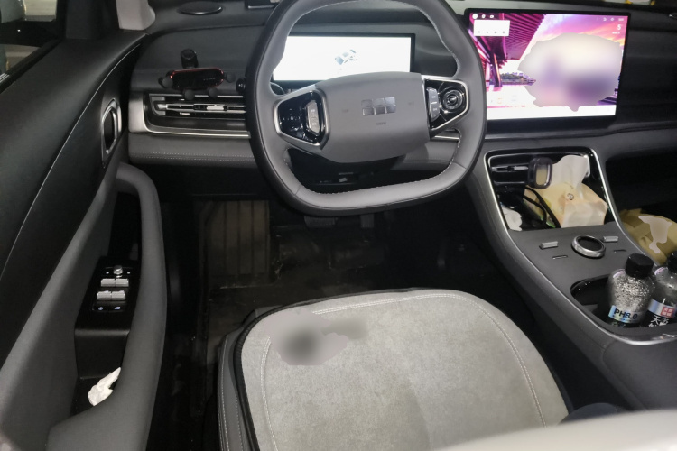 吉利银河 银河A7 2025款 EM-i 70km 豪享版中控内饰13