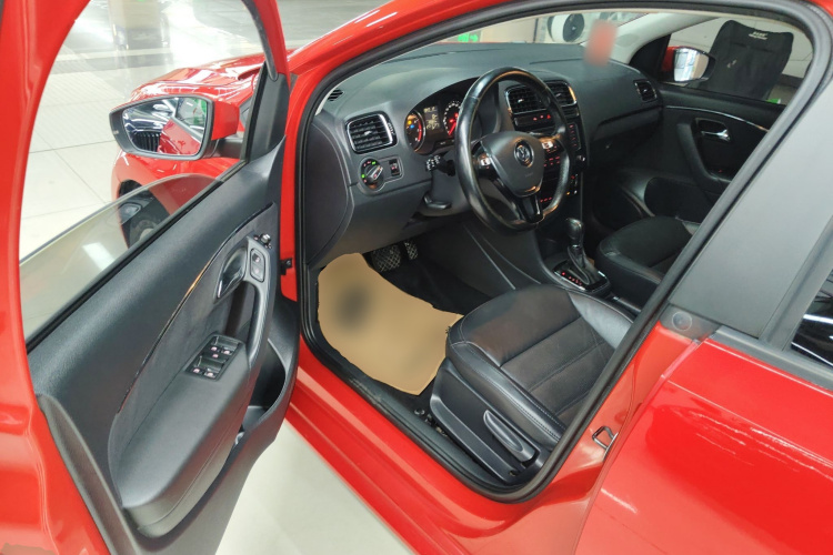 大众 Polo 2014款 1.6L 自动豪华版中控内饰20