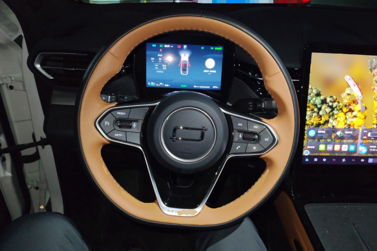 奔腾 悦意07 2025款 210km 乐享版中控内饰13