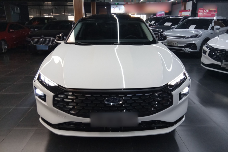 福特 蒙迪欧 2022款 改款 EcoBoost 245 豪华型车身外观2