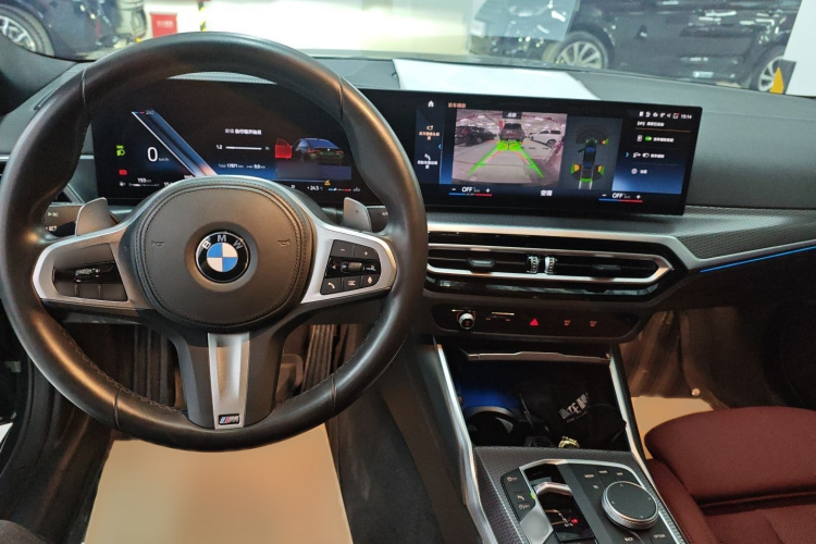 宝马4系 2023款 425i Gran Coupe M运动曜夜套装中控内饰7002