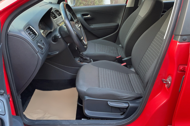 大众 Polo 2016款 1.6L 自动舒适型中控内饰7002