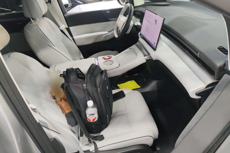 小鹏X9 2024款 702超长续航Max局部细节41