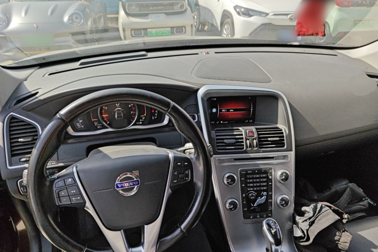 沃尔沃XC60 2017款 T5 AWD 智远升级版中控内饰12