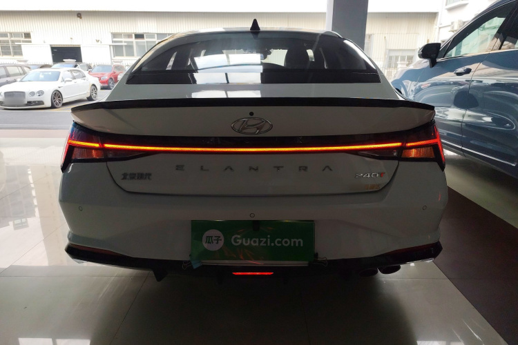 现代 伊兰特 2022款 240TGDi DCT LUX尊贵版车身外观6004