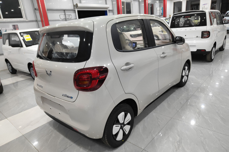 五菱汽车 宏光MINIEV 2025款 四门版 进阶款车身外观7