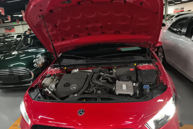 奔驰A级(进口) 2019款 A 200 动感型机舱底盘24