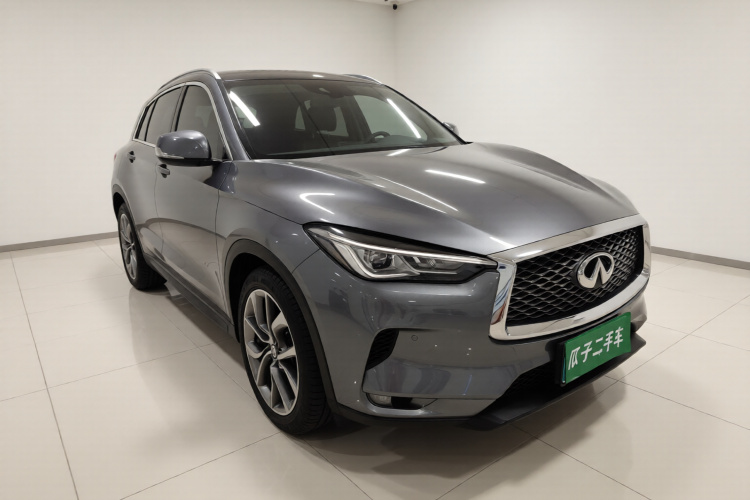 英菲尼迪QX50 2022款 2.0T 两驱领航版车身外观3