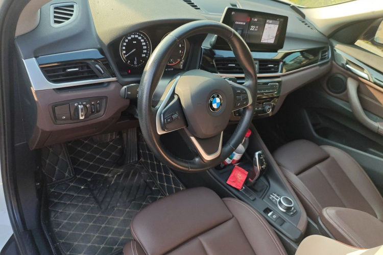 宝马X1 2020款 sDrive25Li 领先型中控内饰7003