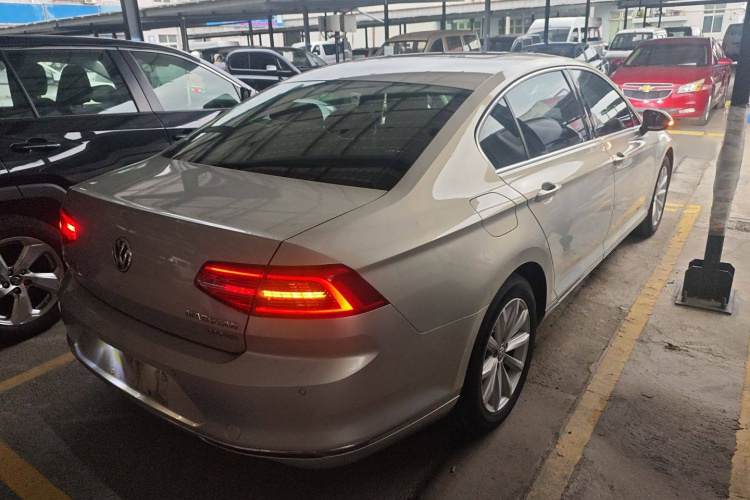 大众 迈腾 2018款 330TSI DSG 领先型车身外观6005