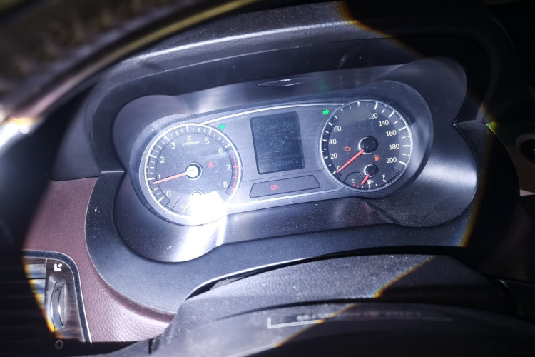 陆风X7 2015款 2.0T 全景尊贵版局部细节14