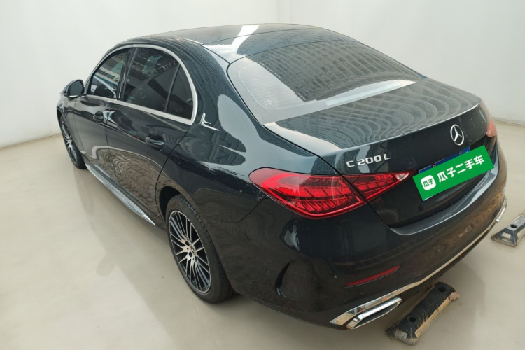 奔驰C级 2023款 改款 C 200 L 运动版车身外观5