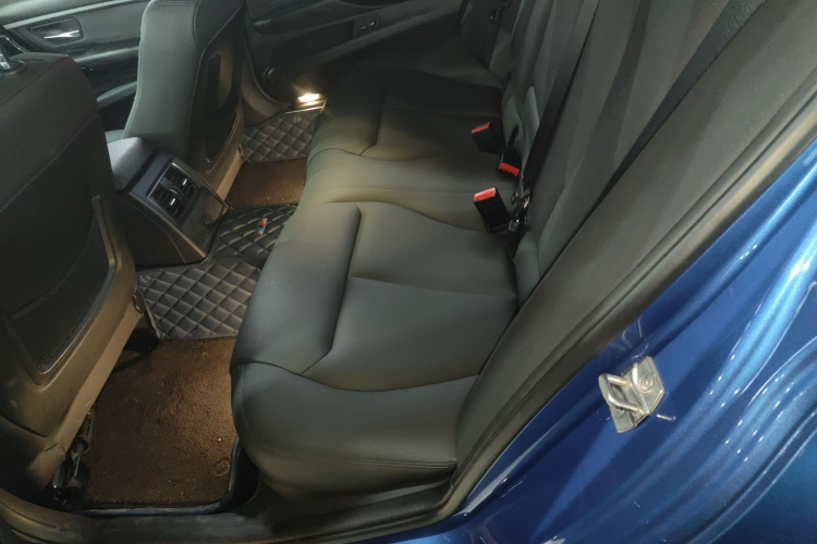 宝马3系 2017款 320Li M运动型中控内饰7004