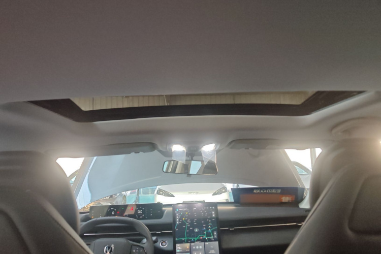 长安 逸动 2025款 蓝鲸 1.5T 500Bar尊贵型中控内饰22