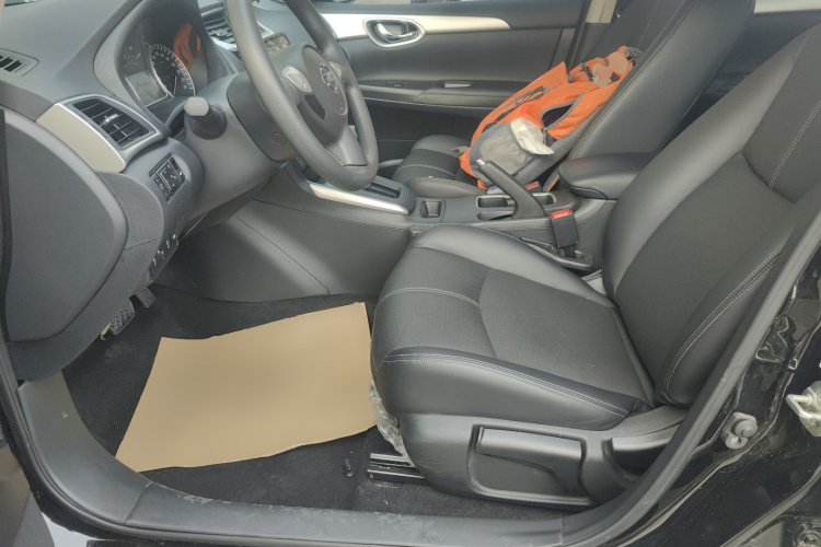 日产 轩逸 2024款 经典 1.6XE CVT舒适版中控内饰19