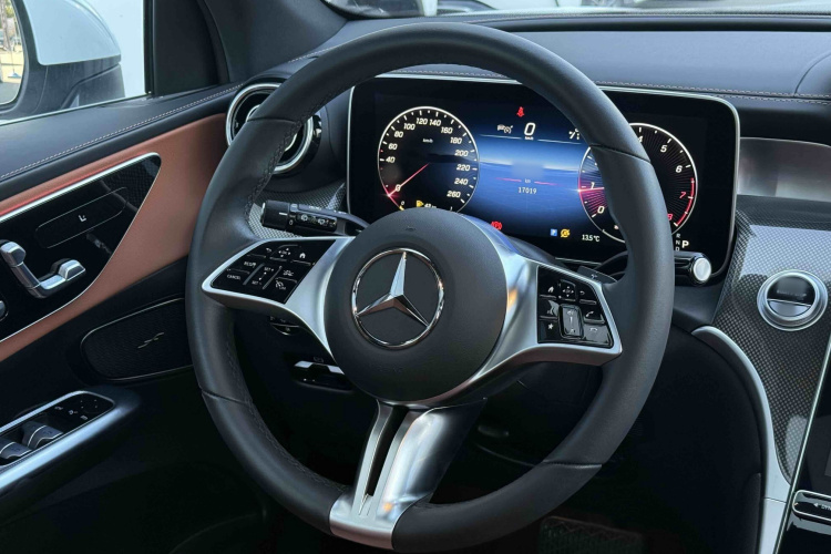 奔驰GLC 2023款 GLC 260 L 4MATIC 动感型 7座车身外观6011