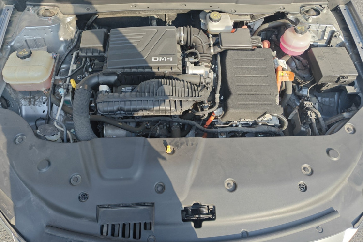 比亚迪 秦PLUS 2023款 冠军版 DM-i 55KM领先型局部细节24