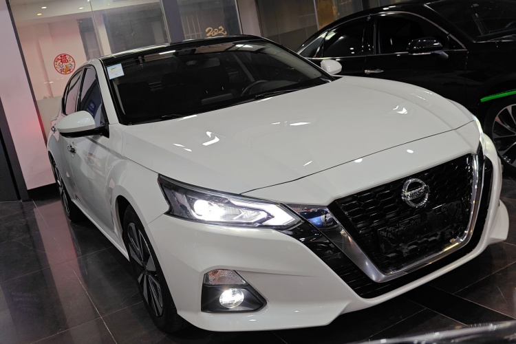 日产 天籁 2021款 2.0T XL 智进版车身外观3