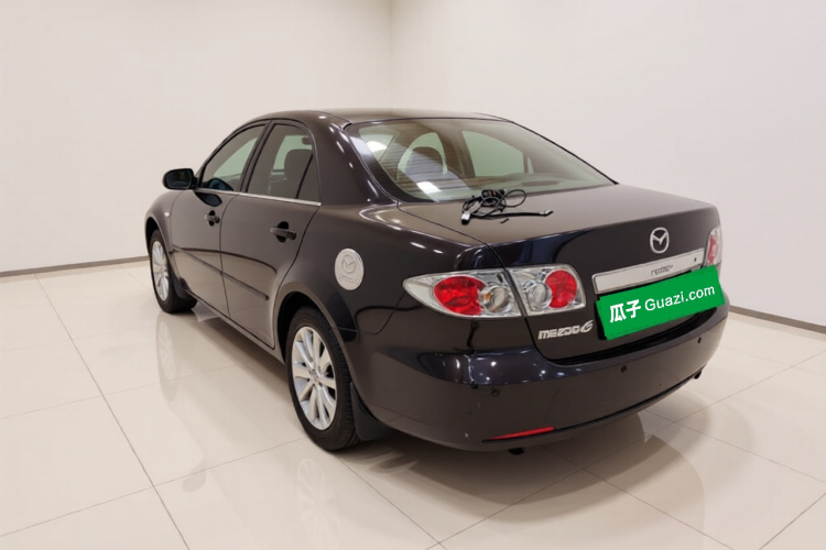 马自达6 2011款 2.0L 自动时尚型车身外观5