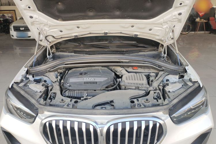 宝马X1 2022款 sDrive25Li 领先型机舱底盘24