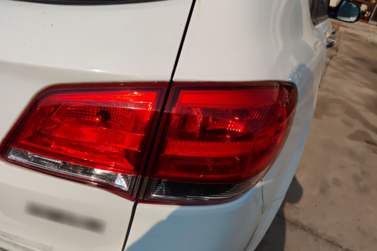 哈弗H6 2015款 升级版 1.5T 手动两驱精英型车身外观6001