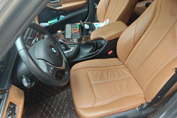 宝马3系 2015款 320Li 豪华设计套装局部细节19