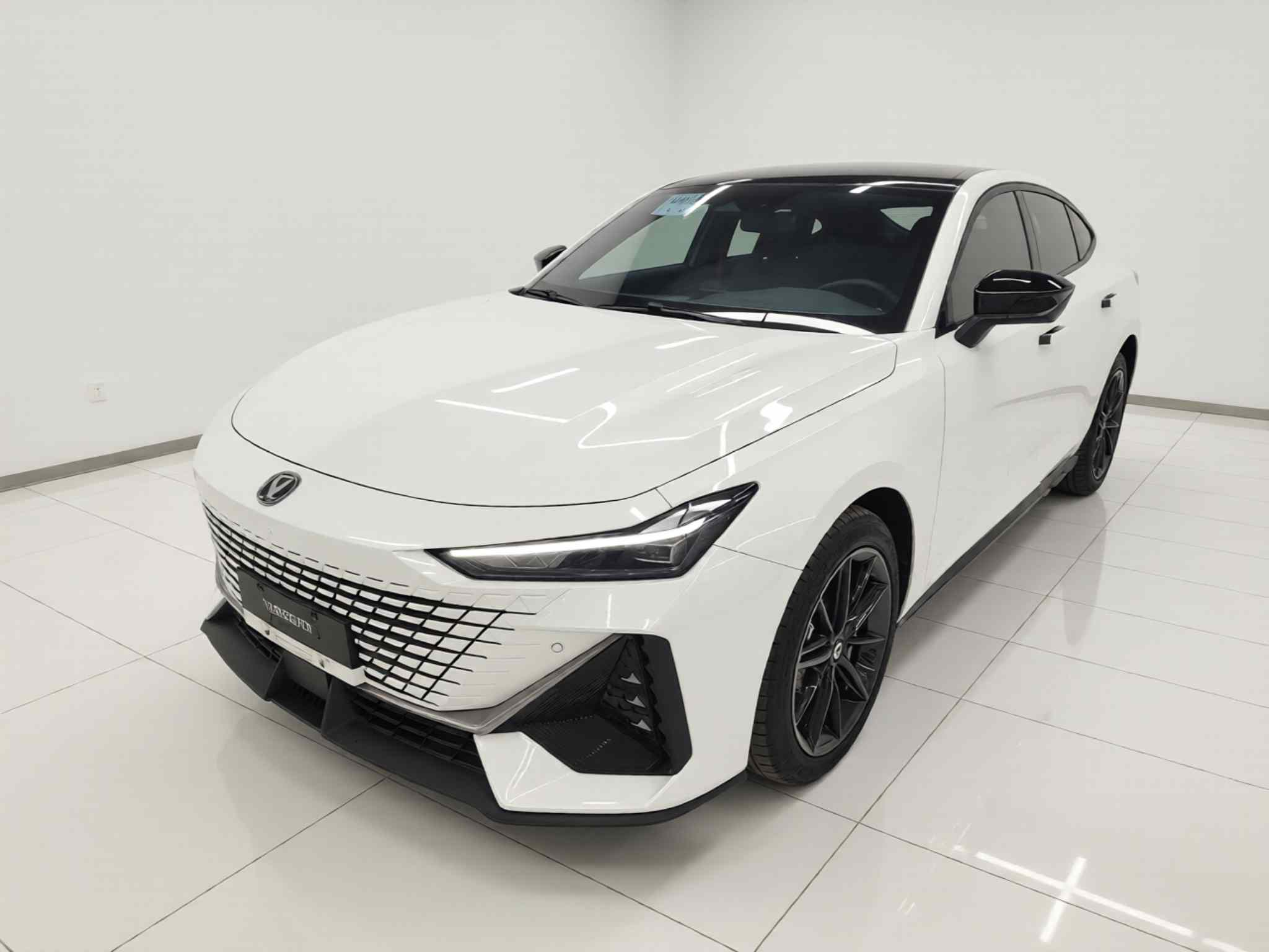 长安UNI-V 2024款 1.5T 高能版(2)