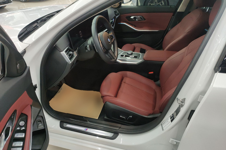 宝马3系 2024款 325Li M运动曜夜套装中控内饰20