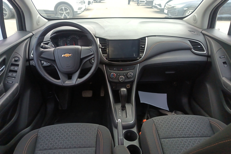 雪佛兰 创酷 2017款 1.4T 自动两驱舒适型中控内饰12