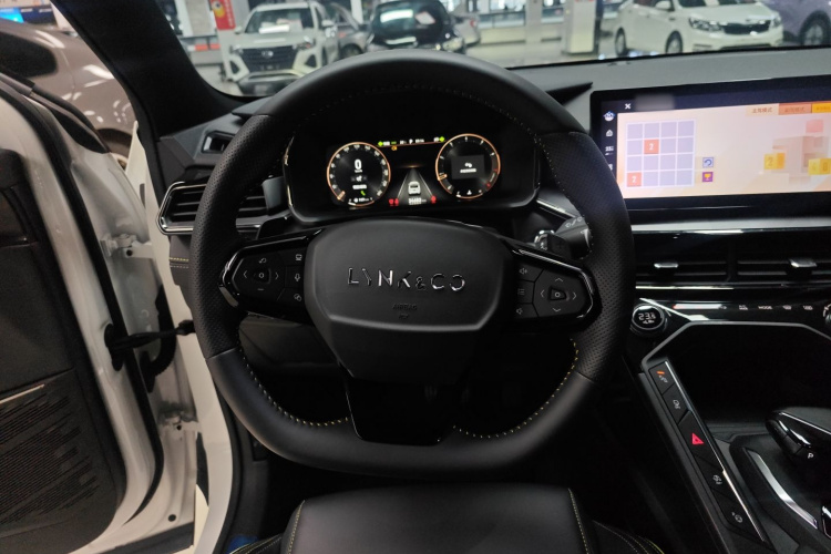 领克06 2023款 Remix 1.5T 劲Halo中控内饰13