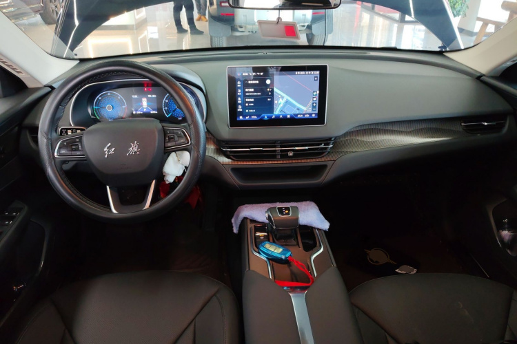 红旗E-QM5 2022款 431km 充电乐享版中控内饰12