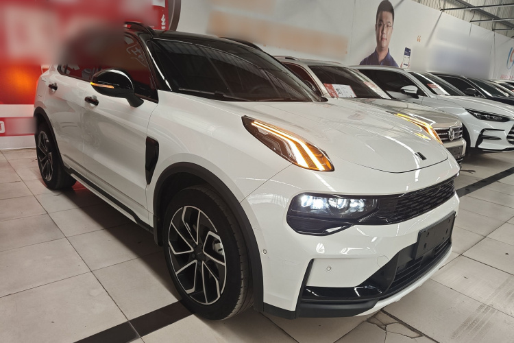 领克01 2023款 1.5TD EM-F PM车身外观3