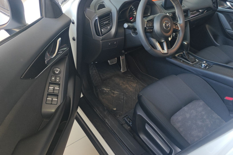 马自达CX-4 2020款 2.0L 自动两驱蓝天活力版中控内饰20