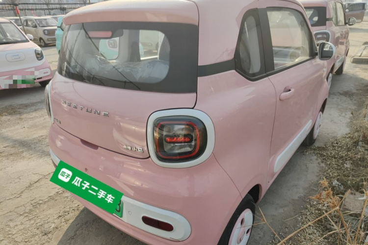 奔腾小马 2026款 222km 萌趣马车身外观7