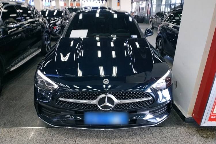 奔驰C级 2023款 改款 C 200 L 运动版车身外观2