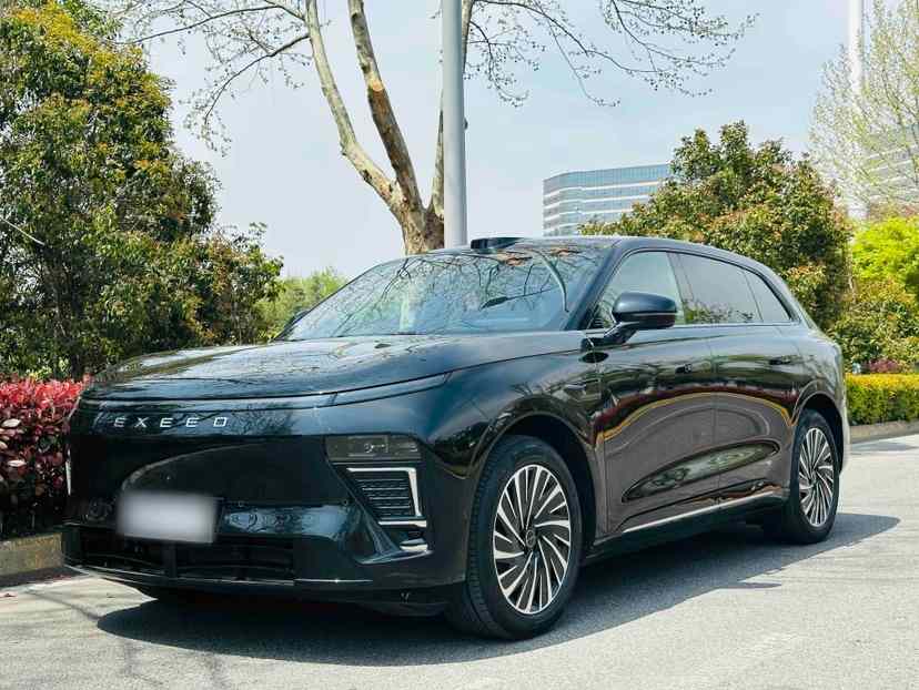 星途 星纪元 ET 2024款 增程 240 Ultra四驱(2)
