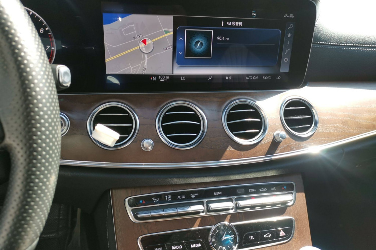 奔驰E级 2018款 改款 E 200 L 4MATIC局部细节16