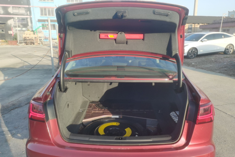 奥迪A6L 2018款 30周年年型 TFSI 进取型局部细节23