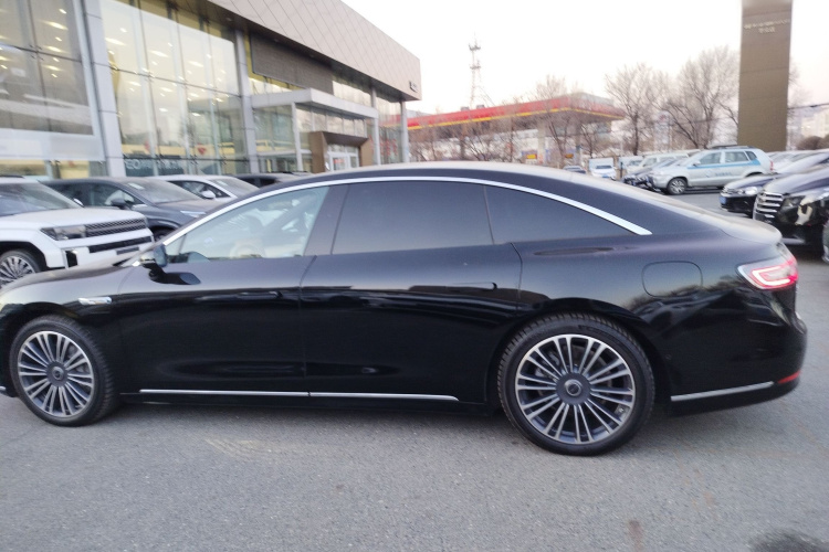 鸿蒙智行 享界S9 2024款 纯电 Ultra 四驱旗舰版车身外观4