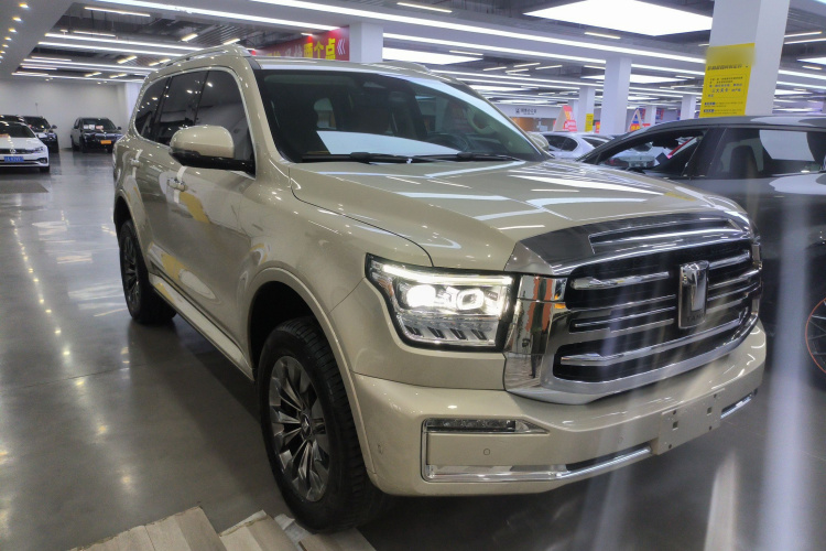 坦克500 2022款 3.0T 运动版 造境型 5座车身外观3