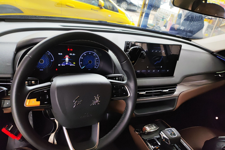 红旗E-QM5 2021款 网约充电 基础版 4座中控内饰7002