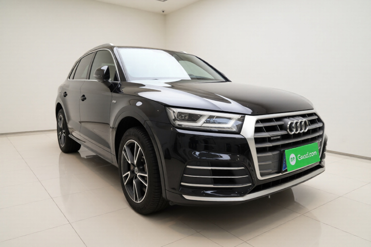 奥迪Q5L 2020款 改款 40 TFSI 荣享时尚型车身外观3