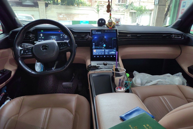 蔚来ES6 2020款 600KM 运动版中控内饰7002