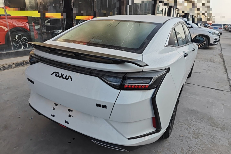 东风风神 奕炫 2024款 1.5L 自动劲速版车身外观7