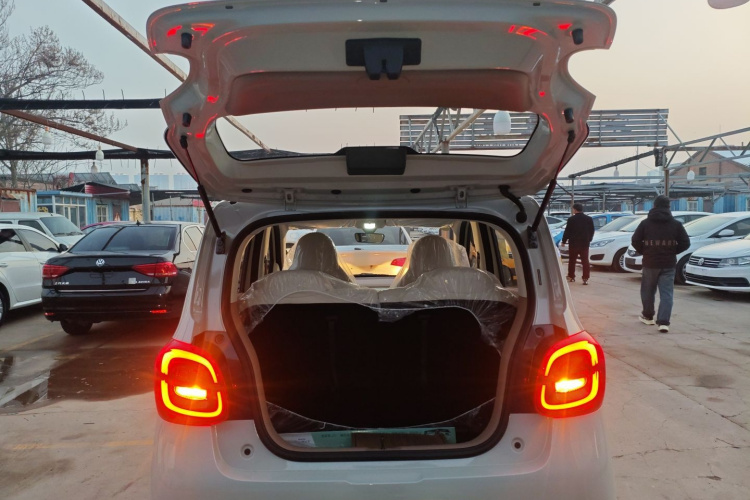 五菱汽车 宏光MINIEV 2025款 四门版 进阶款机舱底盘23