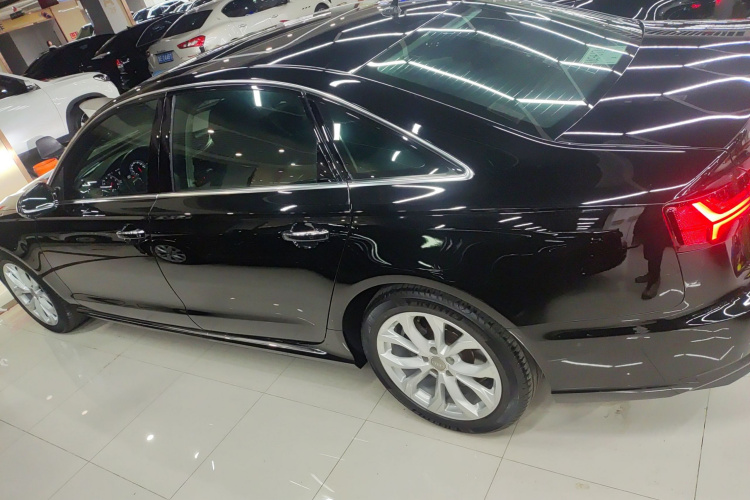 奥迪A6L 2017款 45 TFSI quattro 运动型车身外观4