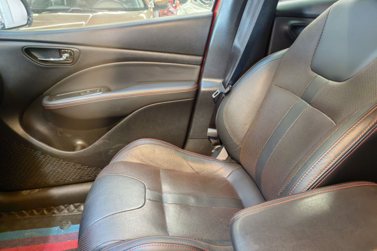 菲亚特 致悦 2014款 1.4T 自动运动版中控内饰7005