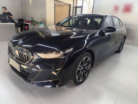宝马5系 2025款 530Li 领先型 M运动套装
