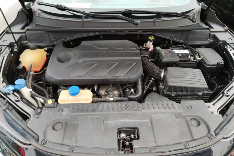 长安UNI-T 2020款 1.5T 尊贵型机舱底盘24